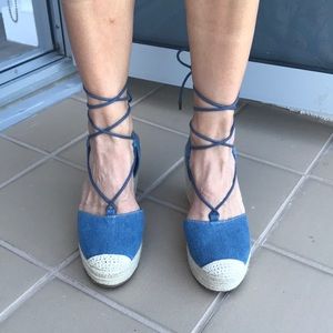 💐💐HP💐💐NWOT🦋🦋DV BLUE ESPADRILLE WEDGE🦋🦋